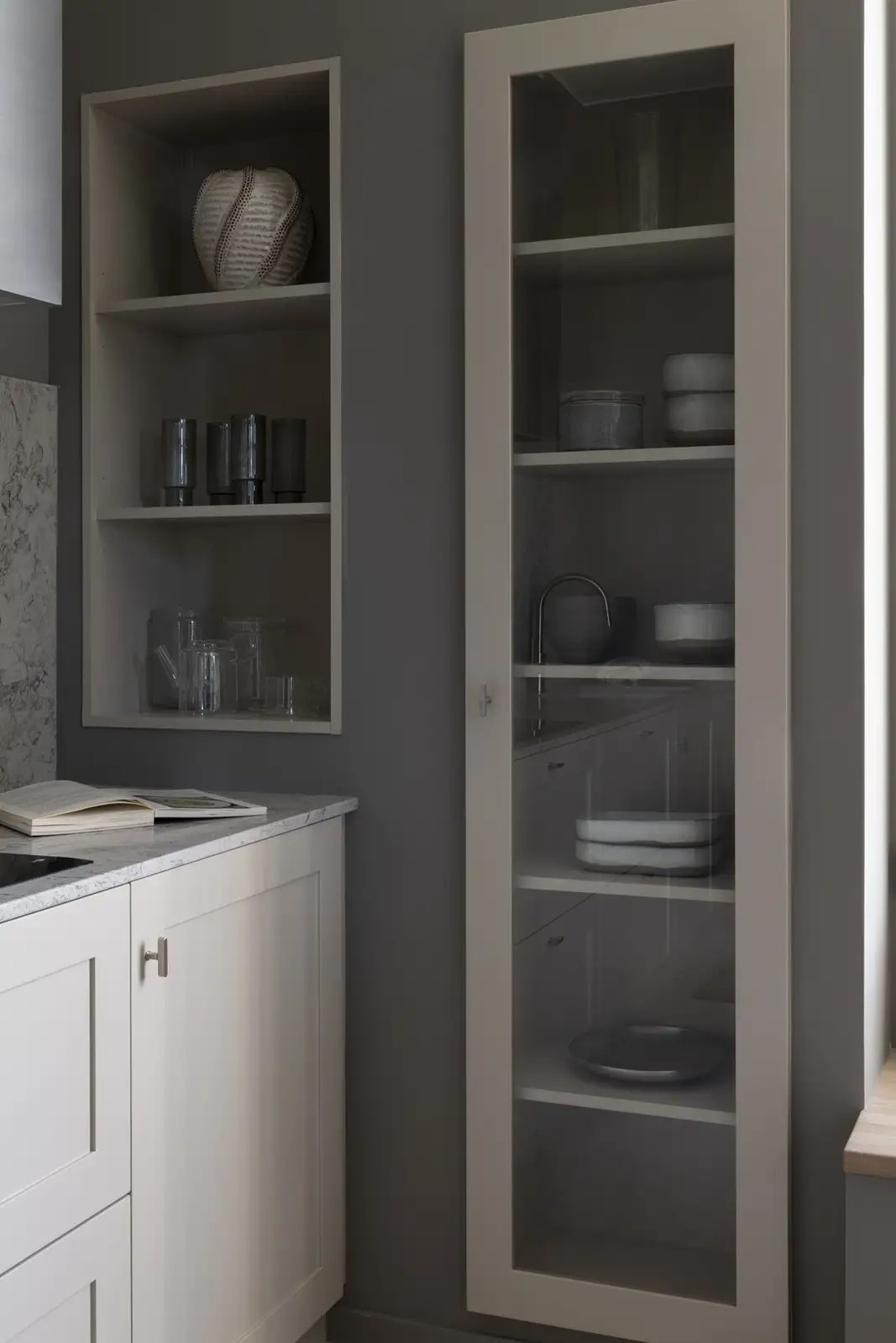 200908_kh_torso_ax_00425